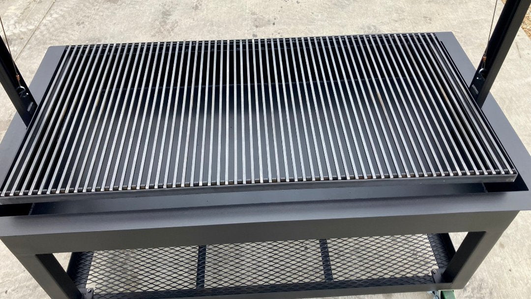 4540 COMMERCIAL Charcoal Grill - Heritage Backyard