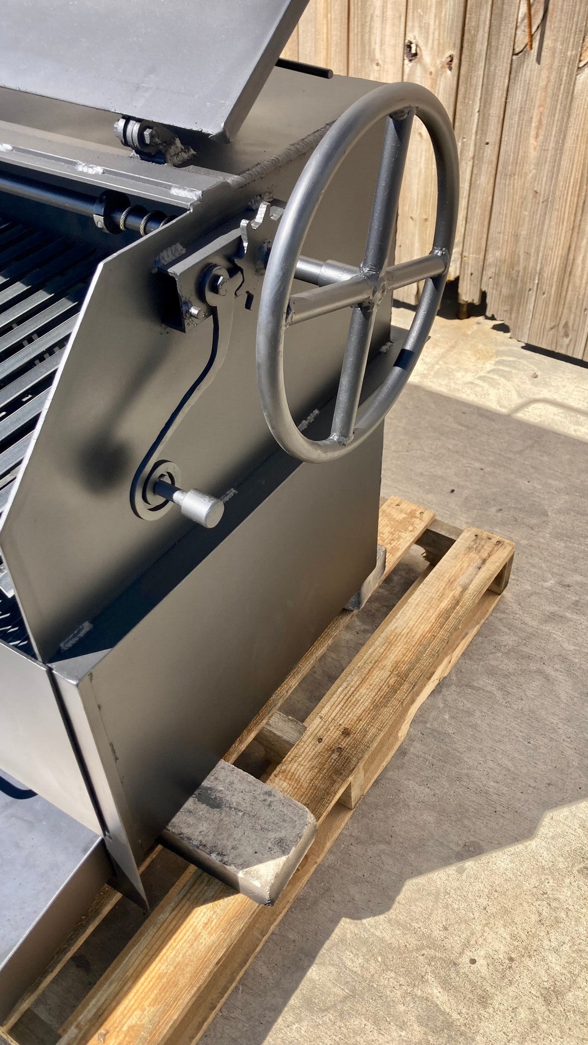 built-in solid fuel outdoor grill with smokestack lid - Heritage Backyard