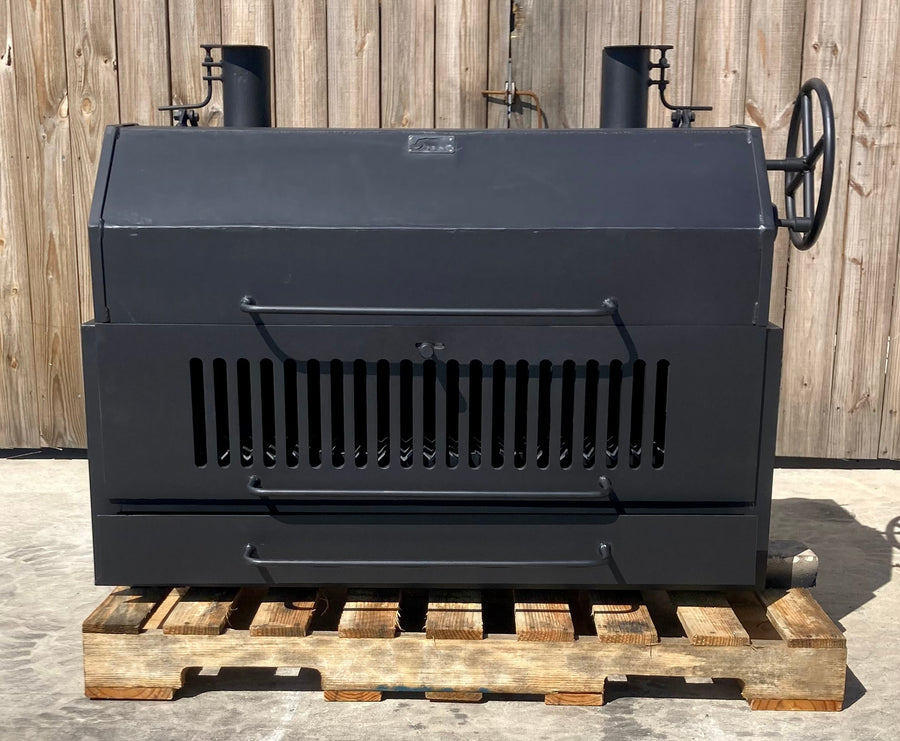 built-in solid fuel outdoor grill with smokestack lid - Heritage Backyard