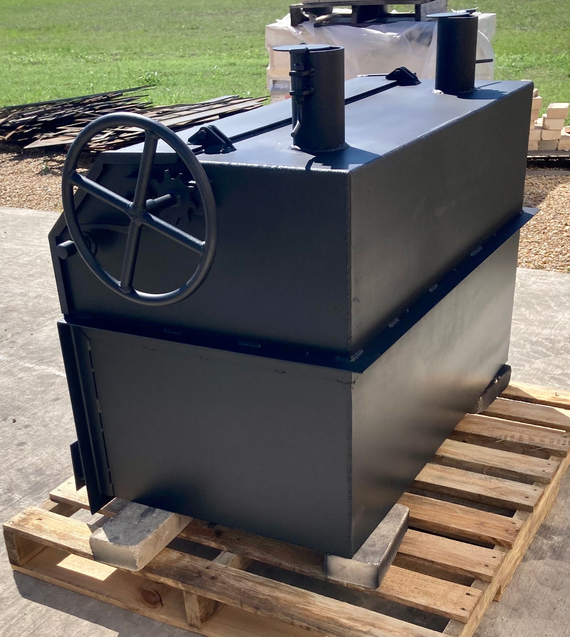 built-in solid fuel outdoor grill with smokestack lid - Heritage Backyard