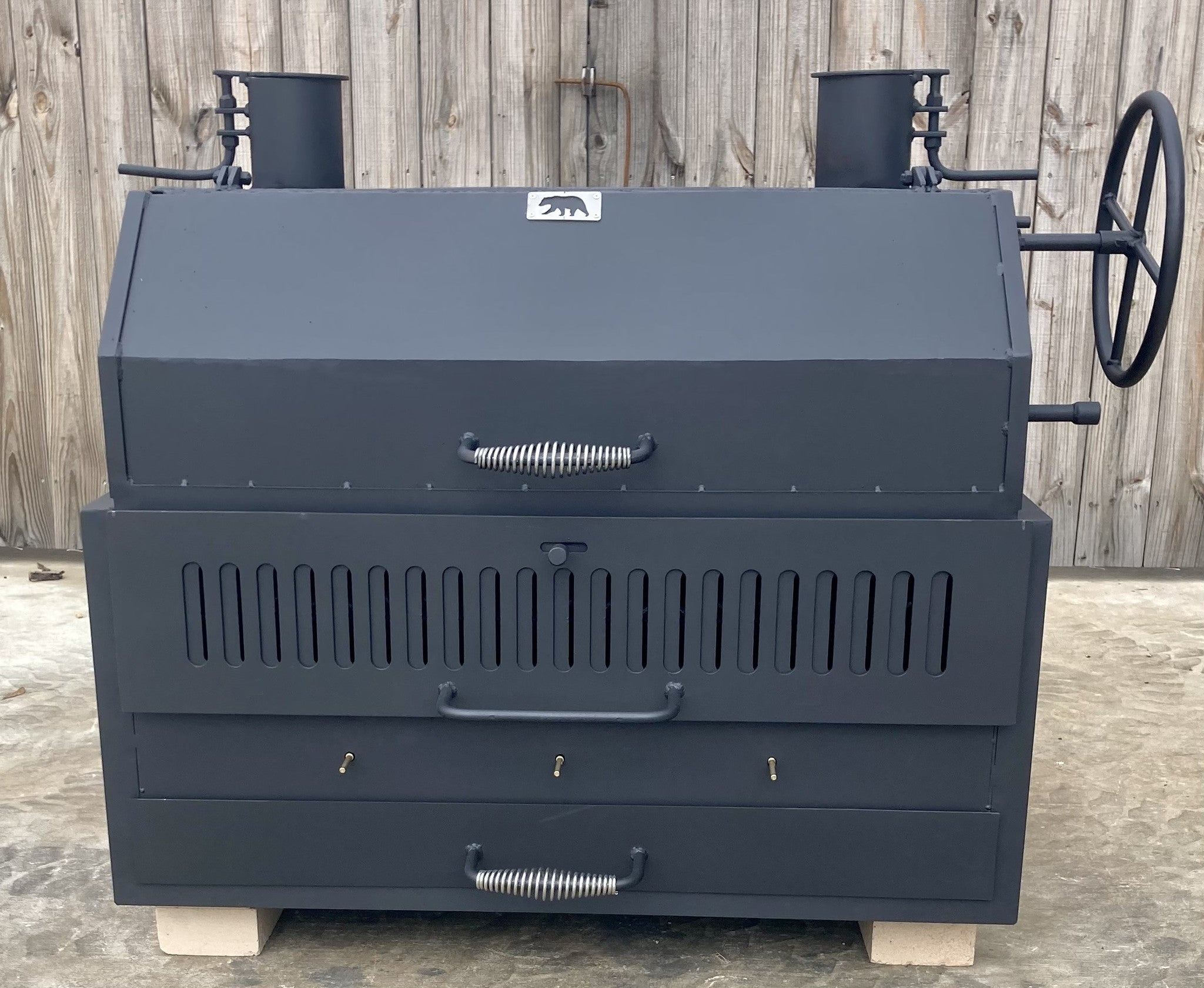 4638 Hybrid Gas-Wood-Charcoal Built-In Smoker Grill