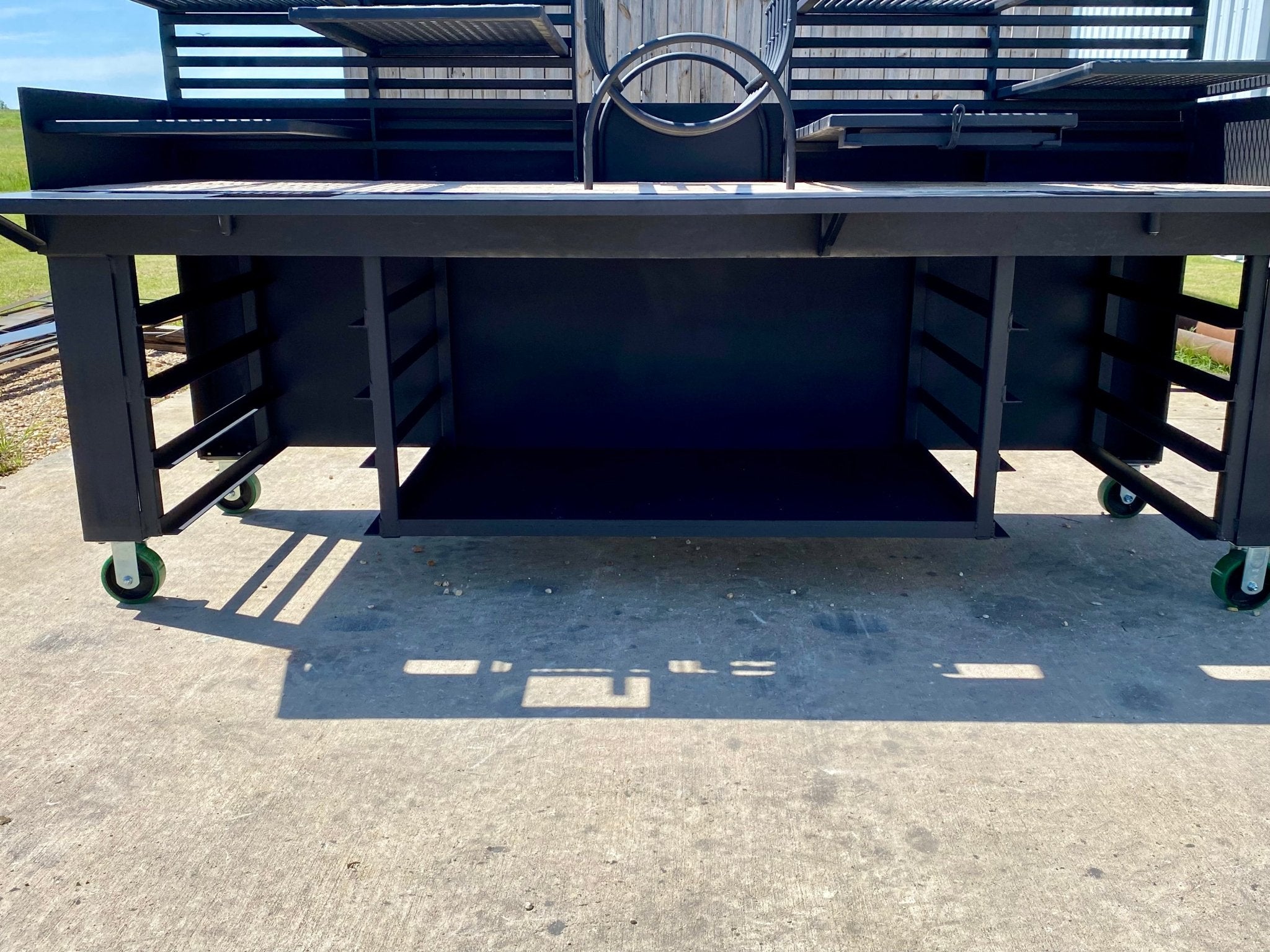 4746 Commercial Solid Fuel Pinch System Grill with Firetable - Heritage Backyard Inc.