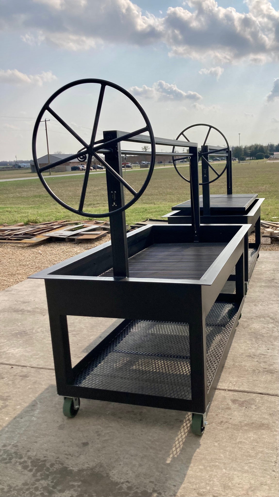 4540 COMMERCIAL Charcoal Grill - Heritage Backyard
