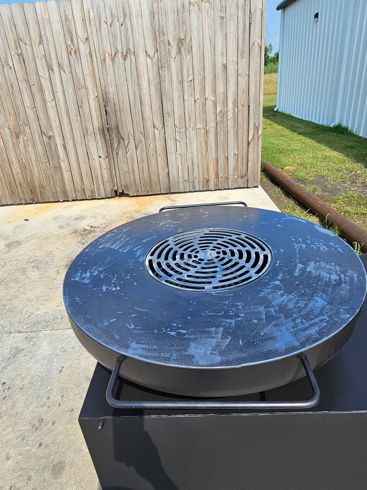 Solid Fuel Burning Flat top Grill with Cart - Heritage Backyard