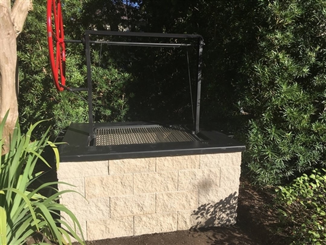 Extreme Duty Santa Maria Architectural Grill - Heritage Backyard