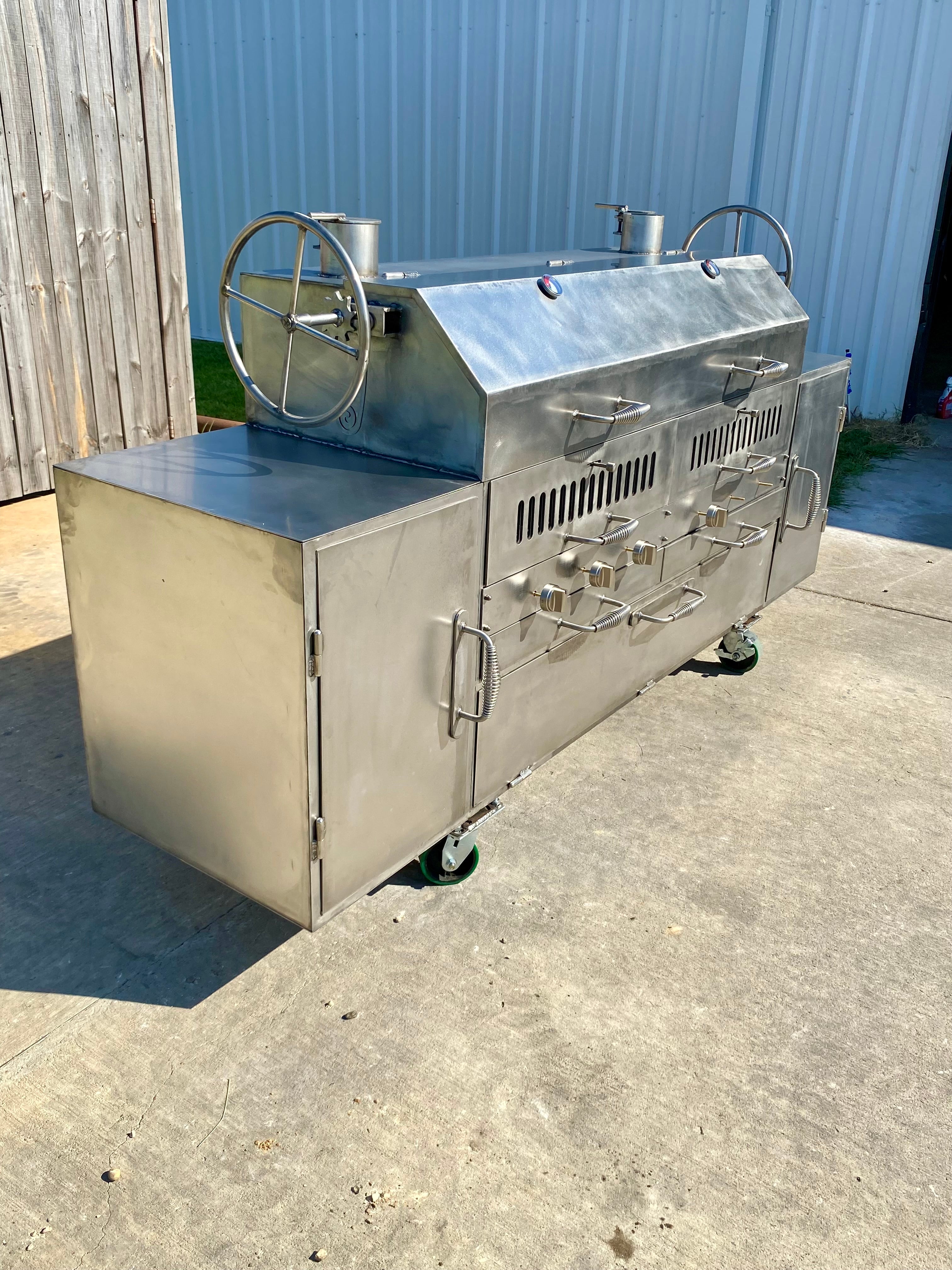 042224 Split Stainless Steel Hybrid Grill with Lid and Three Storage Areas