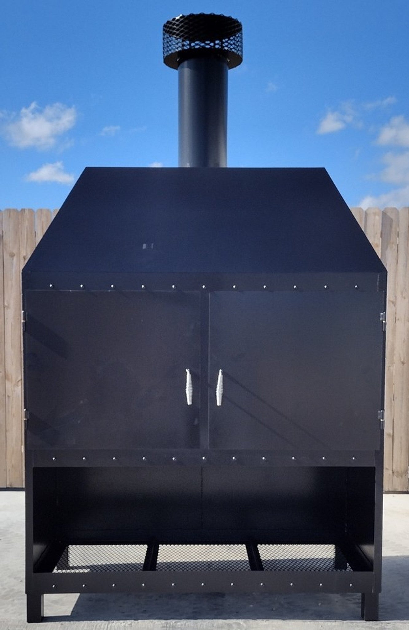 4549 Commercial Fireplace Grill - Heritage Backyard