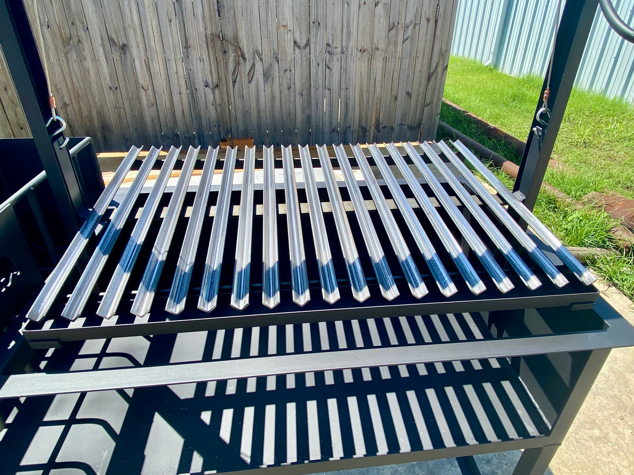 Portable Argentine Grill with Side Brasero - Heritage Backyard