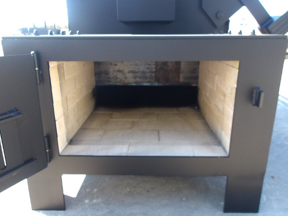 Commercial offset BBQ smoker with firebrick-lined firebox for durability and heat retention