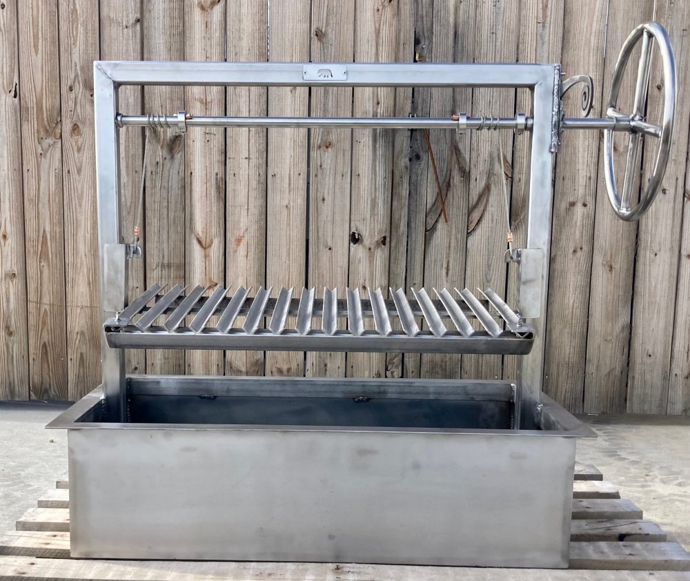  Stainless Santa Maria Grill for Outdoor Kitchen with an Argentine V-Grate with Drip Pan. Adjustable Height Grate. 