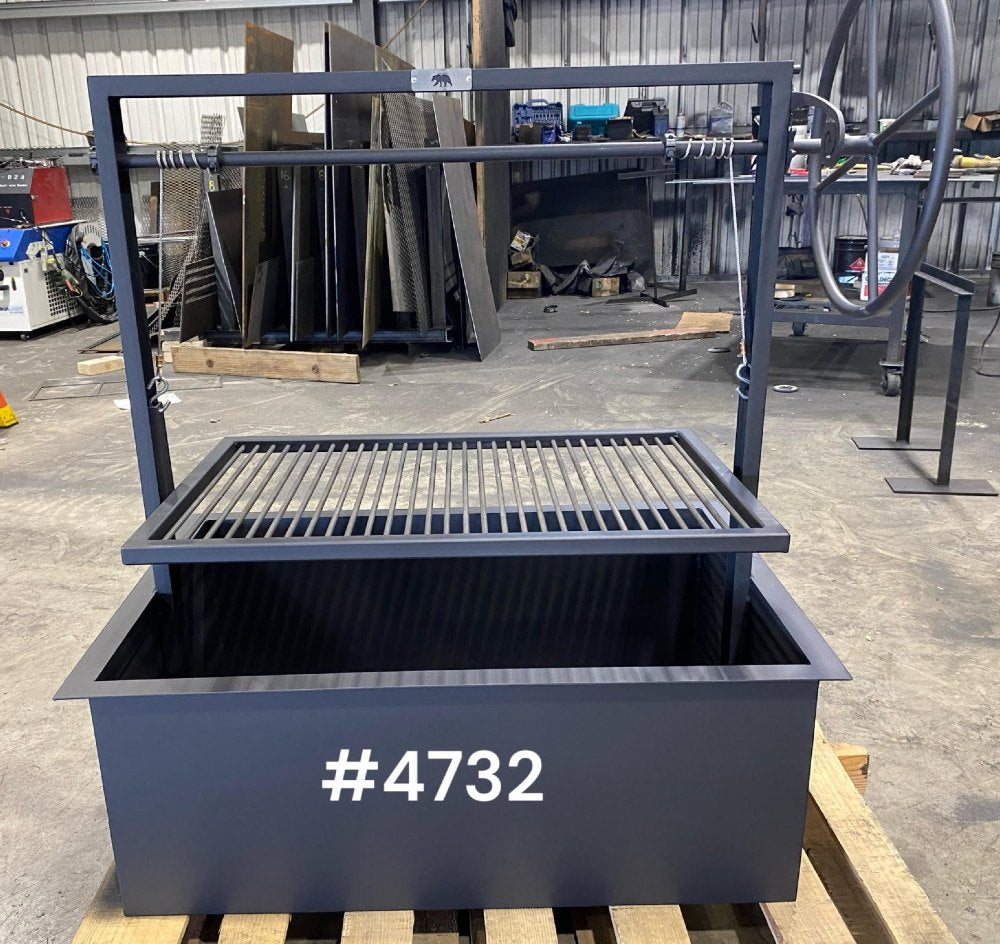 Santa Maria Counter Built-In Grill with Steel Firebox 