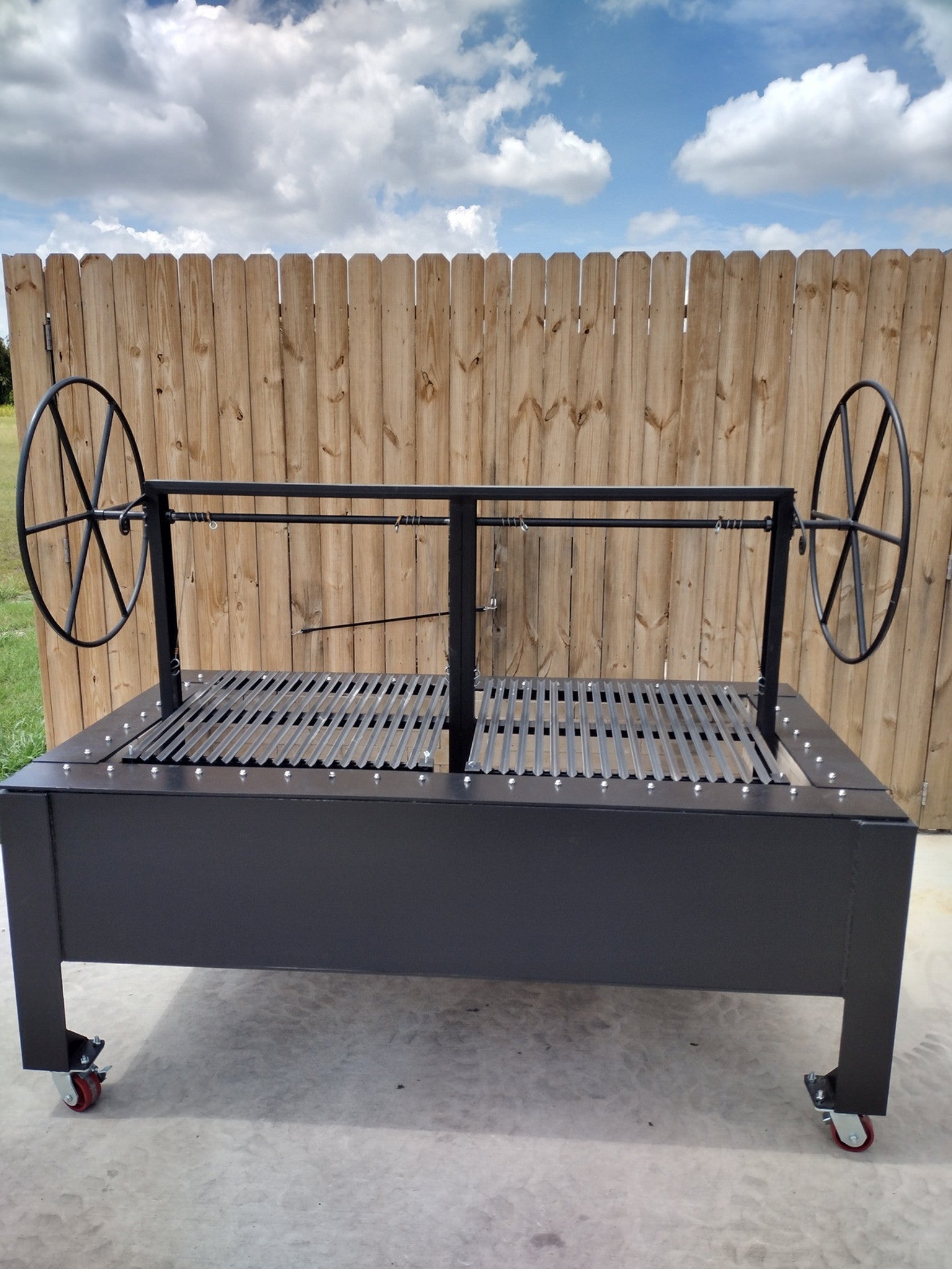 4486 COMMERCIAL Split Insulated Charbroiler Grill - Heritage Backyard