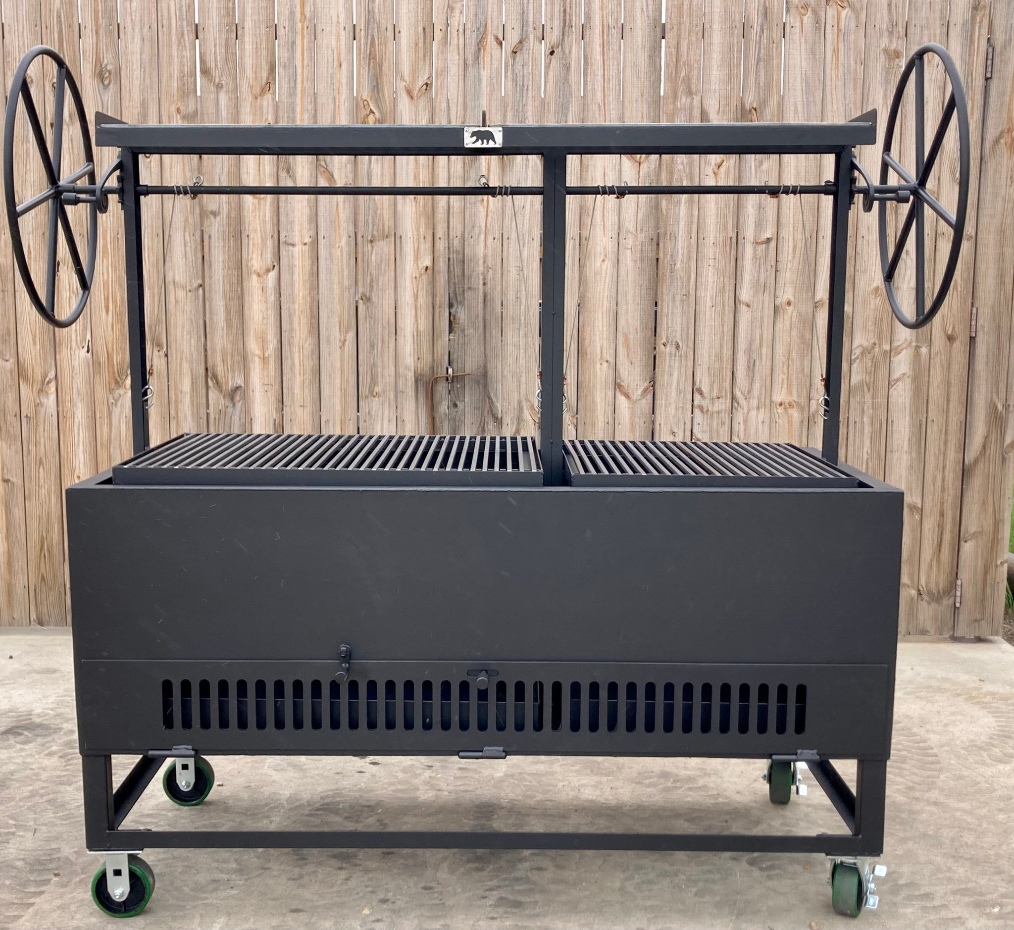 4588 COMMERCIAL Insulated Split Santa Maria Grill - Heritage Backyard