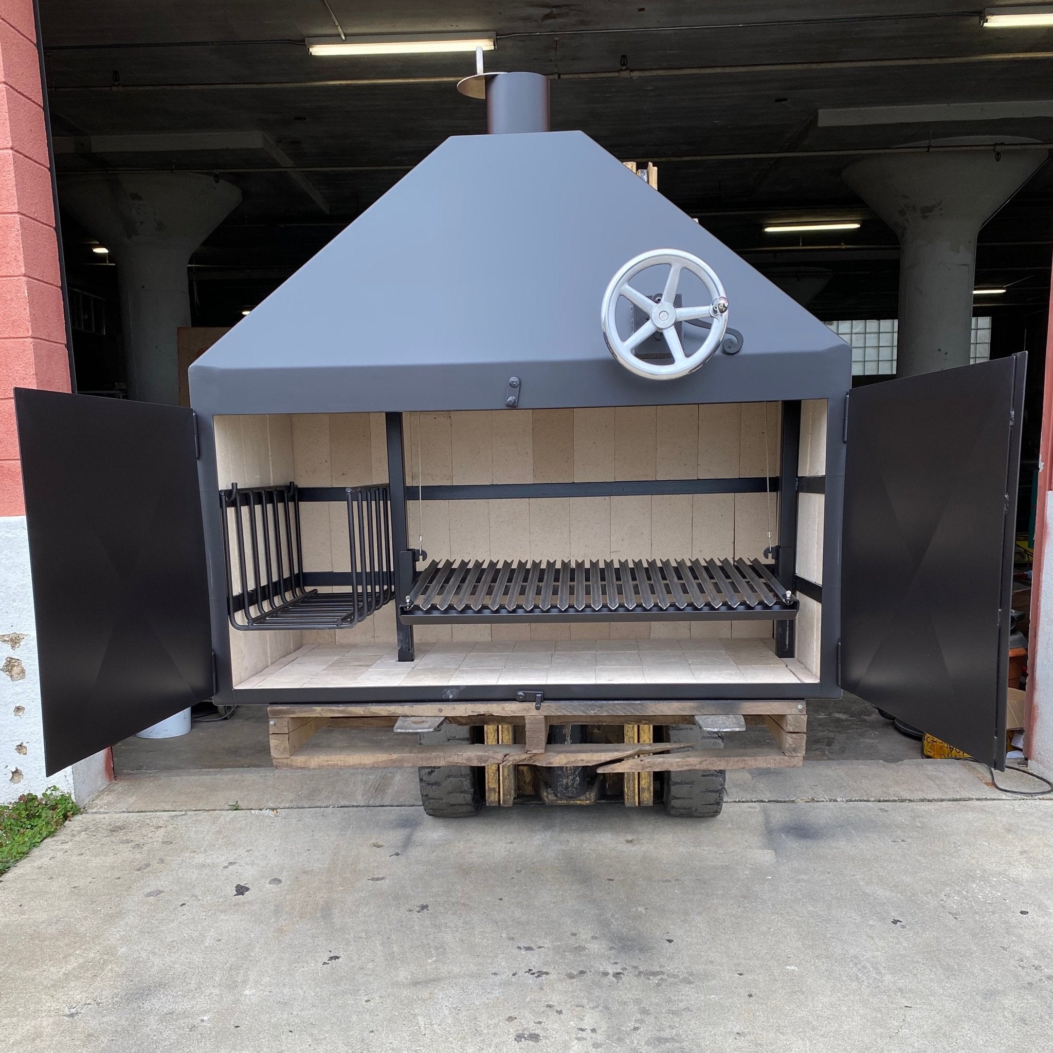 Portable Argentine or Uruguayan Fireplace Grill - Heritage Backyard Inc.