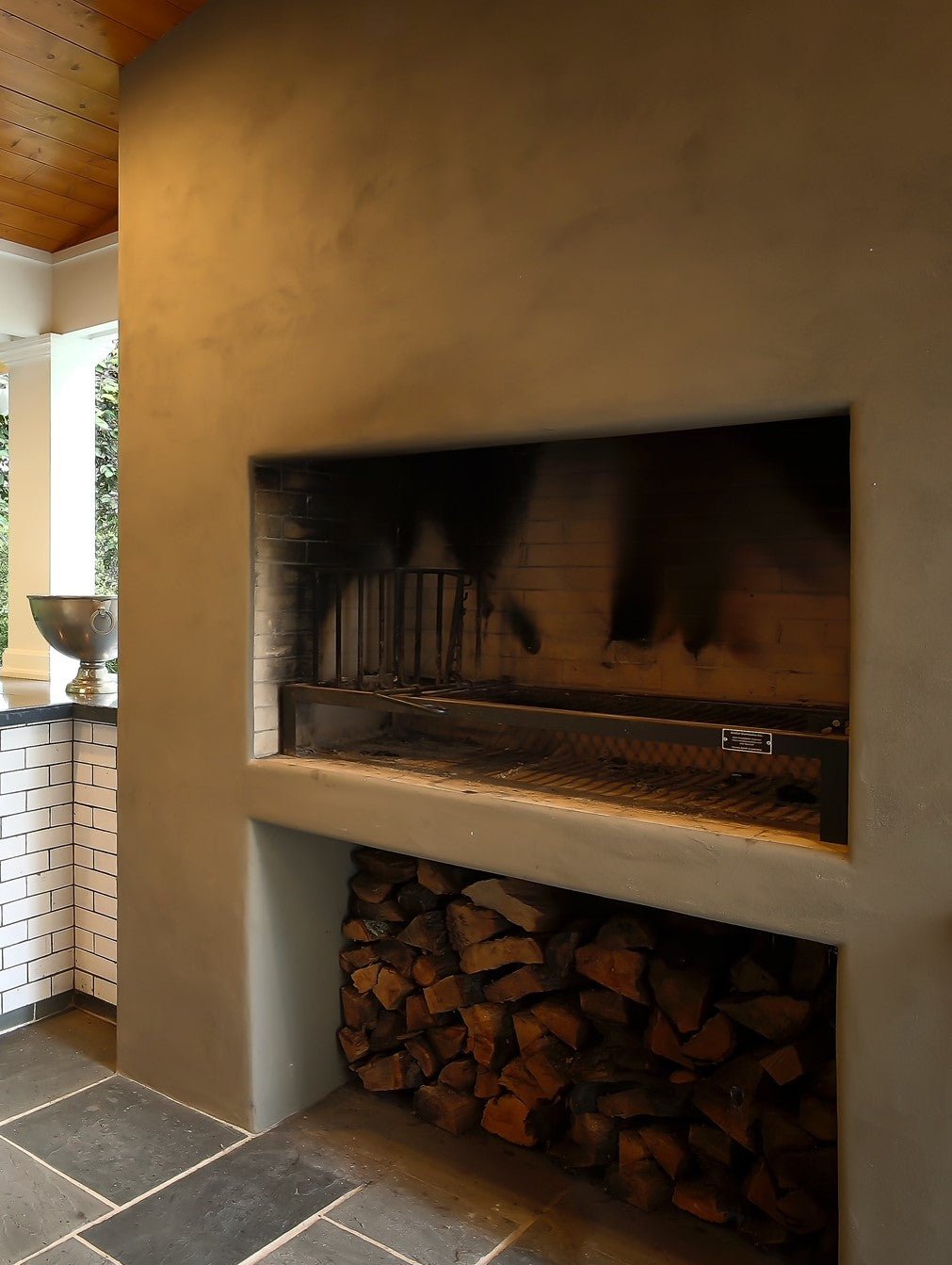 Uruguayan Architectural Grill with Side Brasero - Heritage Backyard Inc.